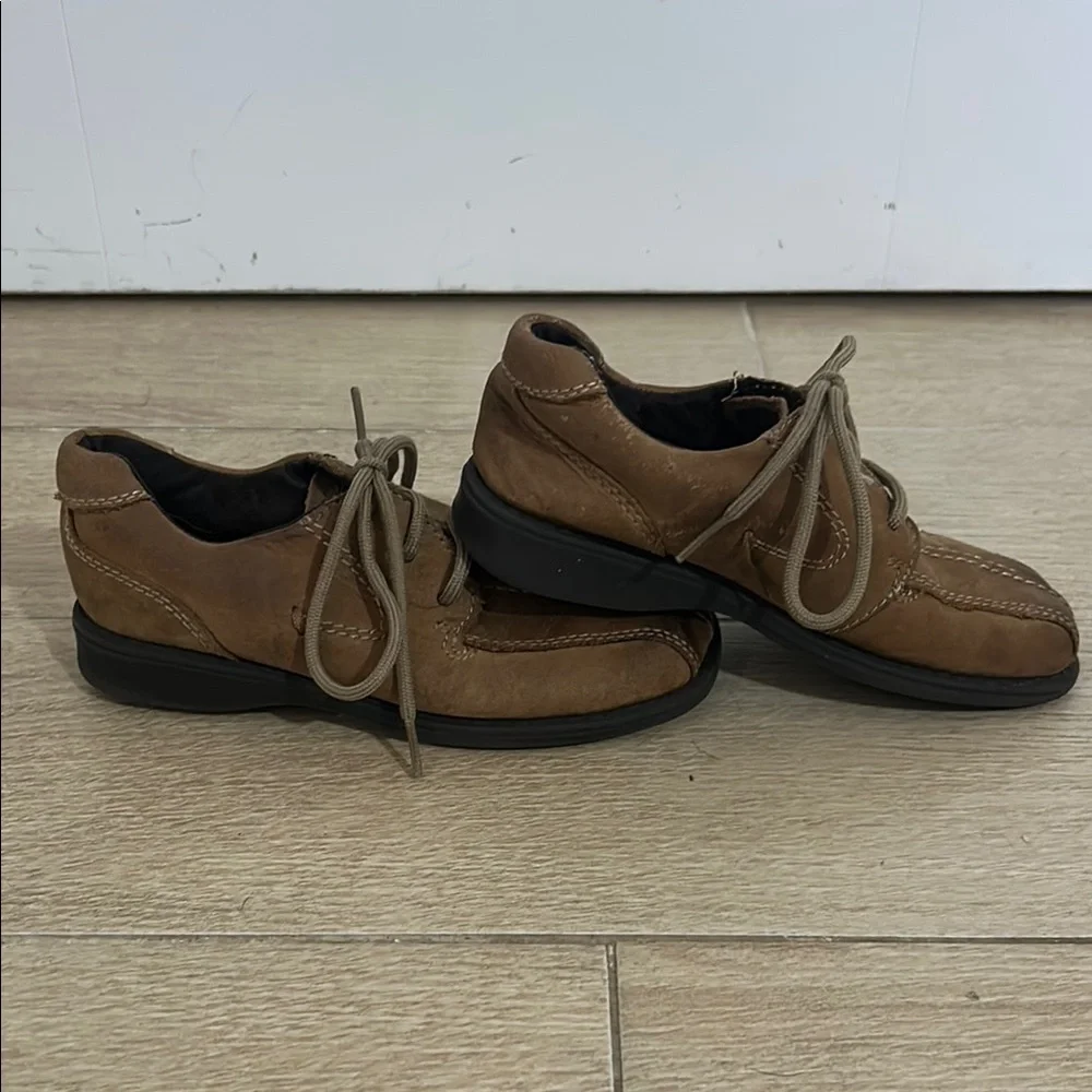 Kenneth Cole Brown Oxford Moccasins with Moc-Toe Design